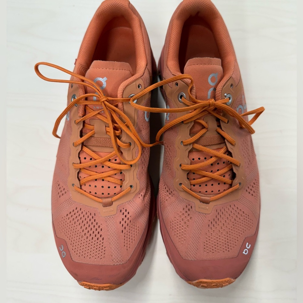 On Running Cloudventure Trail Running Tennis Shoe Sz 9